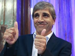 Superávit: cuáles son las cartas que tiene el plan de Caputo, más allá de la “motosierra”