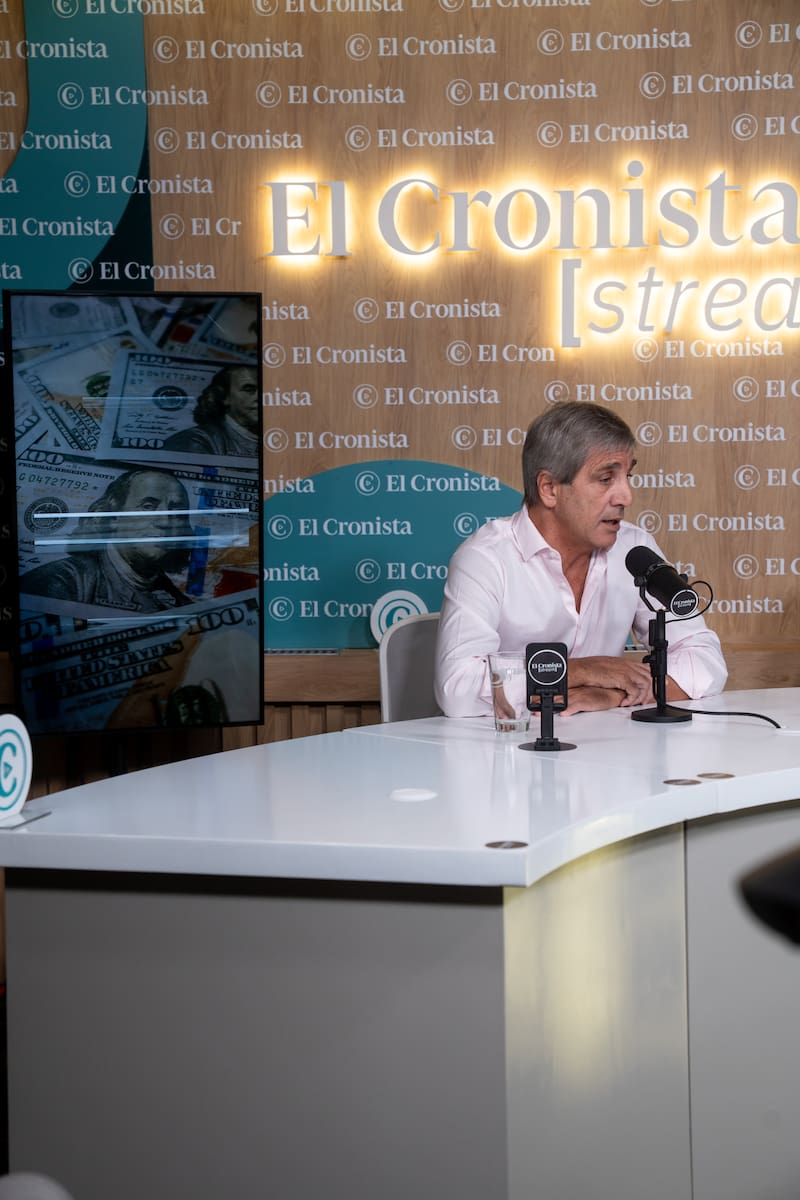 Caputo remarcó que “nada va a cambiar” y que el objetivo continuará siendo la acumulación de reservas, pero de manera “inteligente”.
