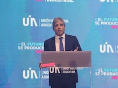 Caputo se mete en la reforma laboral: promete “aliviar” un costo clave a la hora de contratar