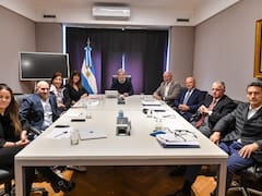 Inocencia fiscal: los cambios sobre la mesa de Caputo para captar los dólares del colchón