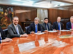 Eliminación de retenciones al petróleo: cómo es el esquema que negocia Nación con las provincias