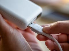 Cómo conectar el celular para cargar la batería cuando no hay electricidad en una casa: la manera segura, fácil y rápida
