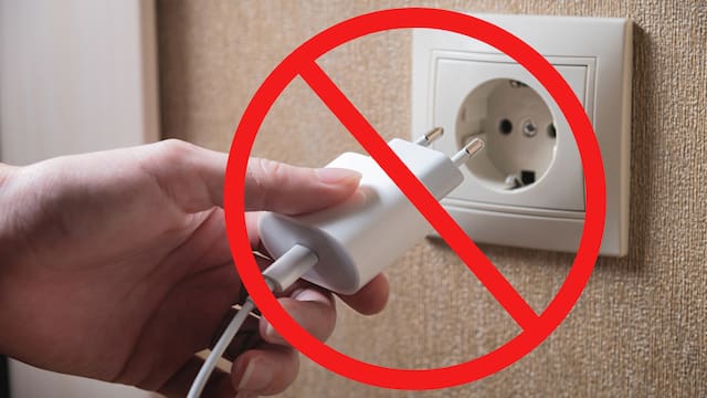 Dejar los cargadores enchufados por la noche: por qué no lo recomiendan y para qué sirve desenchufarlos