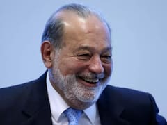 Carlos Slim les gana a todos y se queda con el contrato más grande del año: estos son los millones de dólares que están en juego