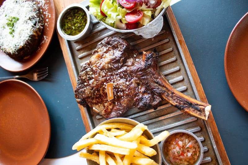 Las carnes son uno de los platos más buscados.