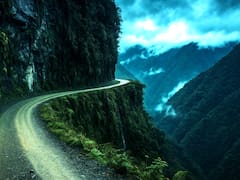 Construyeron la carretera más peligrosa del mundo: queda en América Latina, mató 300 personas por año y la sugiere Google Maps