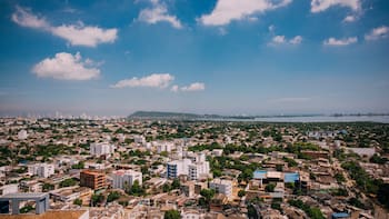 No es Villa de Leyva: turistas se sorprenden con esta ciudad conocida como “Las Vegas de Latinoamérica”