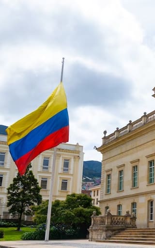 Contraloría lanzó una fuerte advertencia para el próximo gobierno: $241 billones en deuda y déficits estructurales