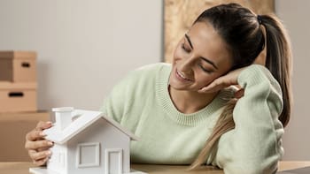 Se despide el alquiler | Esta joven encuentra la casa de sus sueños a tan solo 12.000 euros: “Esto sí que es un lujo”