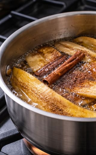 Calentar cáscara de banana, canela y miel: por qué lo recomiendan y para qué funciona