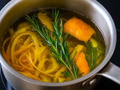 Es tendencia | Hervir cáscara de limón, cáscara de pomelo y romero: para qué sirve y por qué recomiendan hacerlo