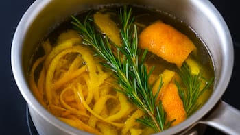 Es tendencia | Hervir cáscara de limón, cáscara de pomelo y romero: para qué sirve y por qué recomiendan hacerlo