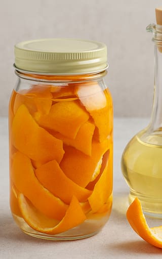 Cáscara de naranja con vinagre: por qué recomiendan esta mezcla y para qué sirve