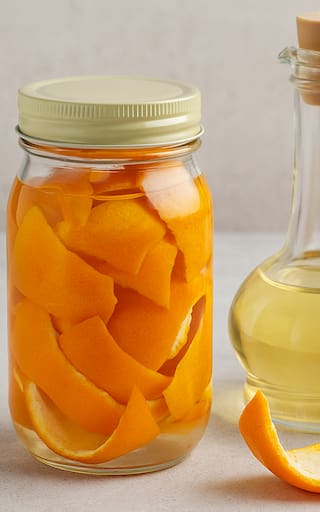 Cáscara de naranja con vinagre: por qué recomiendan esta mezcla y para qué sirve