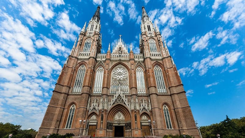 El Mundial de las Iglesias que Argentina quiere ganar: la Catedral de La Plata quiere ser la mejor del mundo y ganarle a las europeas.