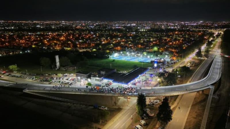Inauguraron un puente que permitirá un tránsito rápido en horarios pico de una zona clave del país. (Foto.: Gobierno de Córdoba)