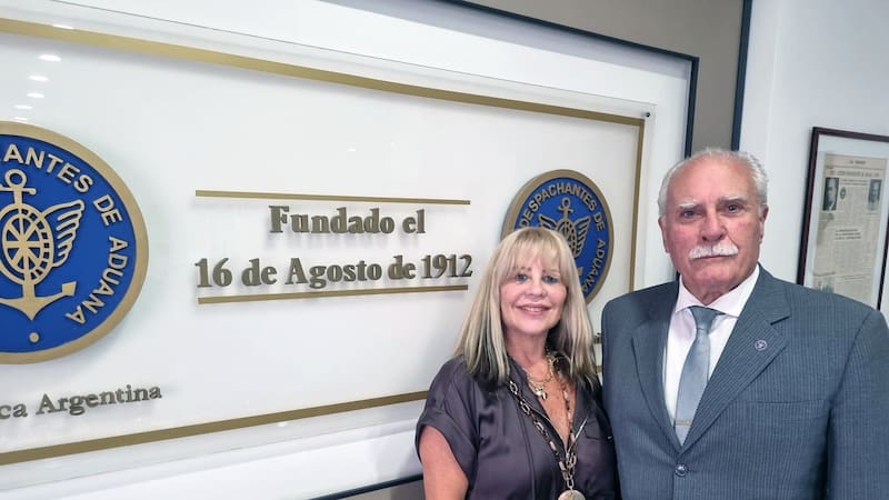 Graciela Naz y Rubén Pérez, vicepresidente y presidente respectivamente del Centro Despachantes de Aduana (CDA).