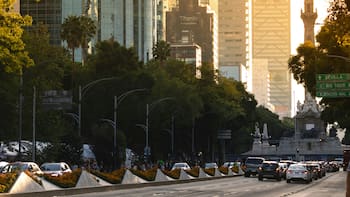 ¿Adiós al coche propio? El inesperado motivo por el que los mexicanos están dejando de manejar