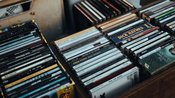 Vuelve la música en CDs: por qué el formato físico y digital volvió a ser furor entre los melómanos