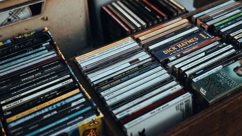 Vuelve la música en CDs: por qué el formato físico y digital volvió a ser furor entre los melómanos.