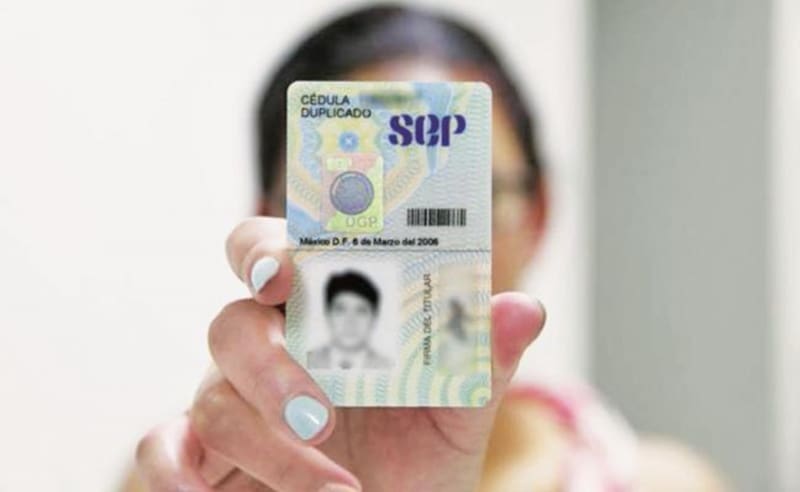 La SCJN determinó que la cédula digital cumple la misma función jurídica que la física, ya que acredita estudios y registro profesional verificables ante la autoridad competente. Fuente: Gobierno de México