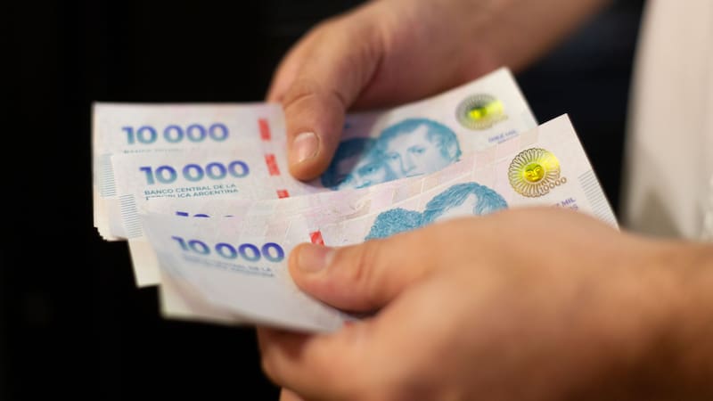 Celebran los trabajadores | Entregarán un bono de $ 120.000 para todas estas personas por fin de año: a quiénes beneficia
Fuente: Shutterstock