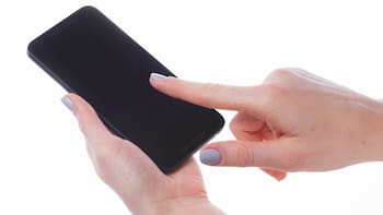 Lo que significa que tu celular se apague solo: qué dicen los fabricantes y cuándo ya no tiene solución