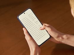 Ni tablet ni e-reader: el smartphone pensado para quienes pasan horas leyendo en pantalla