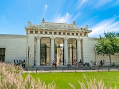 Por primera vez se podrá alquilar una bóveda del Cementerio de la Recoleta como local: solo permiten tres rubros