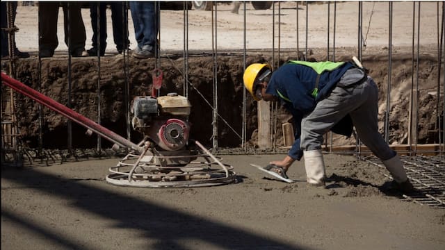 Tipo de cambio le pega a utilidad de Cementos Moctezuma