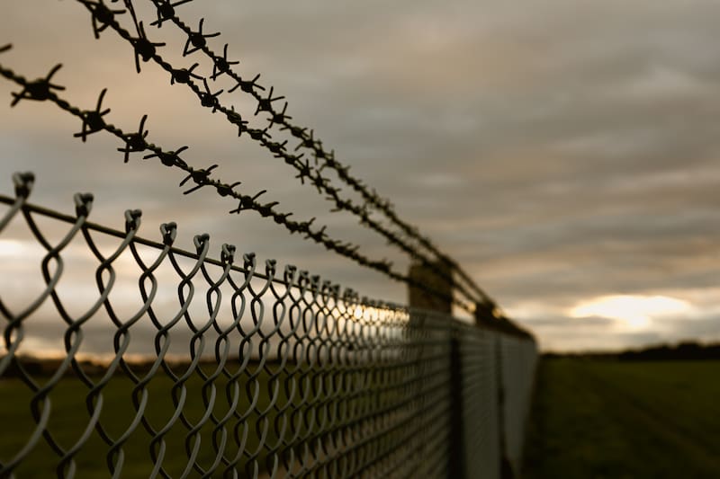 La administración actual solicita que se revisen las reglas sobre audiencias de fianza para inmigrantes sometidos a detención obligatoria.