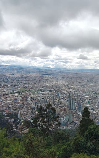 Más de 400: este es el número de calorías que podrías gastar al subir el cerro de Monserrate de principio a fin
