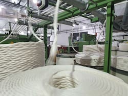 Ahora un conocido fabricante de sábanas se suma a los ajustes en plantas por la ola importadora