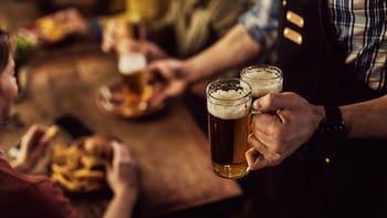 Consumo responsable | Relanzan campaña ‘No te hagas güey’ para evitar que los menores beban