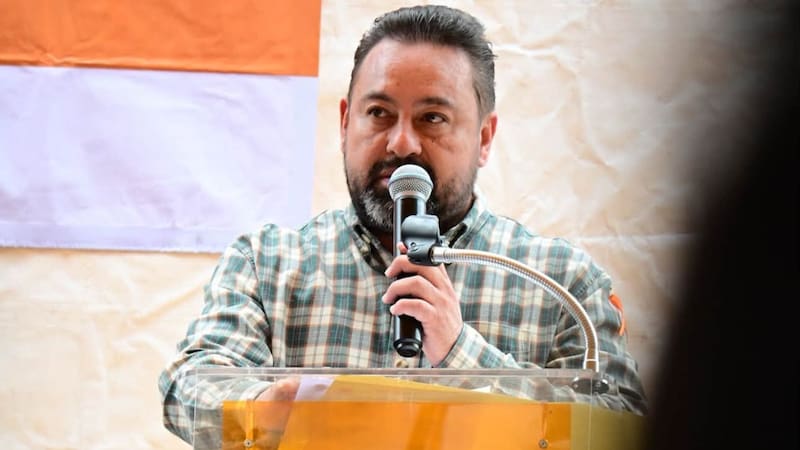 De acuerdo con los primeros reportes periodísticos, el accidente ocurrió durante la noche y Fuentes Domínguez fue trasladado para recibir atención médica.