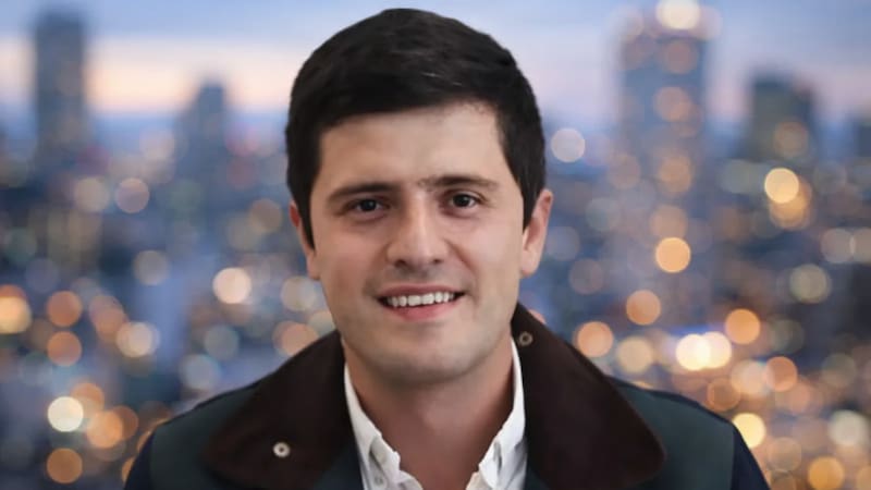 Empezó recogiendo basura en Australia y volvió como un empresario con más de 50 tiendas en todo el país: cómo construyó un imperio gastronómico.