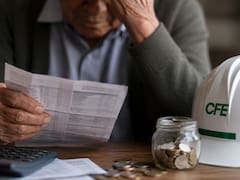 Jubilados de CFE denuncian recortes de hasta 53% en sus pensiones y temen represalias por alzar la voz