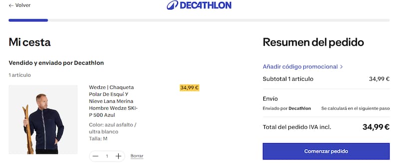 Esta chaqueta polar de Decathlon es ideal para esquiar: protege de la nieve y el clima frío.