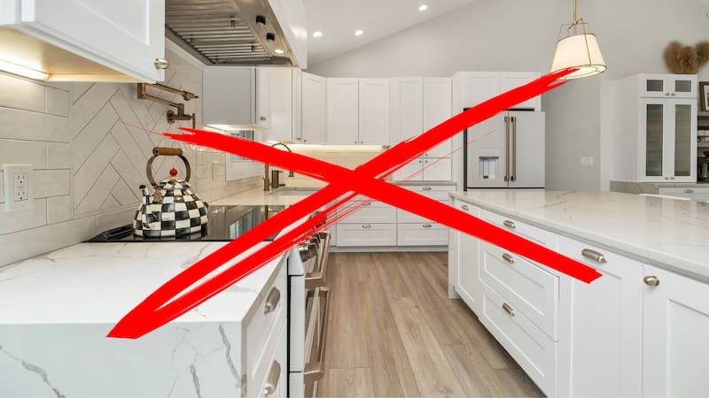 Chau a los muebles de cocina blancos.