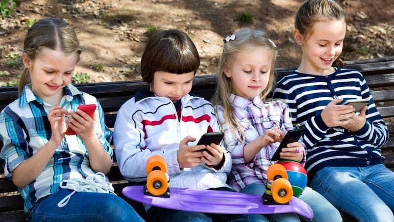 Chau celulares: Bill Gates reveló por qué dejarán de usarse y qué invento los reemplazarán para siempre. Foto: Reuters