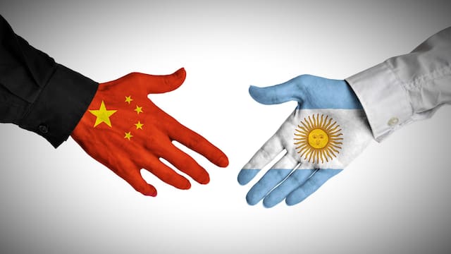 Acuerdo del Banco Central con China: vendrán 400 millones de billetes para descomprimir cuello de botella