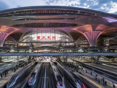 China inauguró la obra del siglo: la estación de trenes más grande del mundo que mide 170 canchas de fútbol