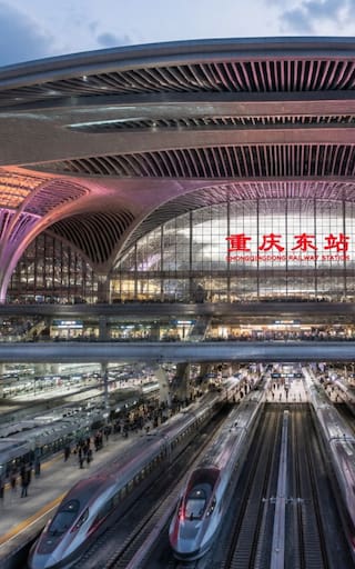 China inauguró la obra del siglo: la estación de trenes más grande del mundo que mide 170 canchas de fútbol