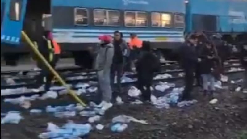 Tensión en Pilar: choque entre un tren y un camión terminó en intento de saqueo.