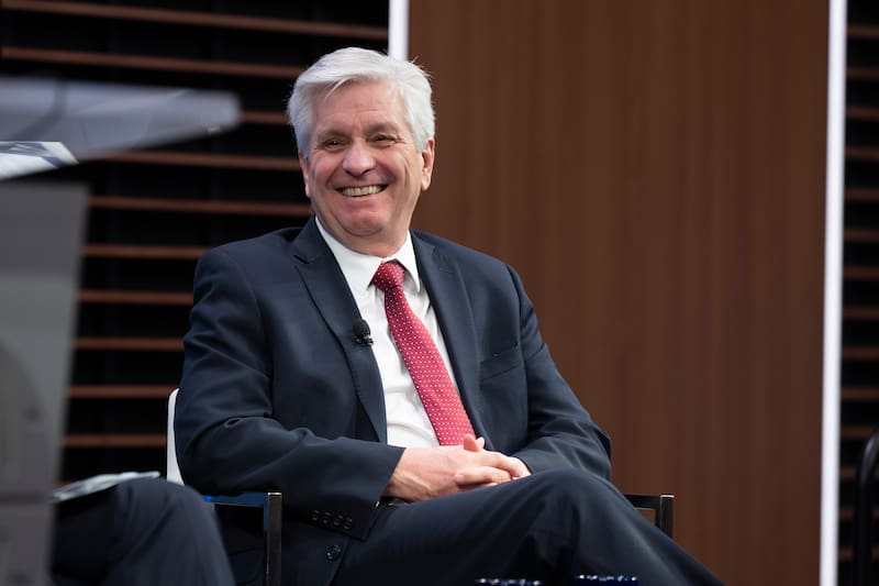 “Todavía creo que estamos probablemente… entre 50 y 100 puntos básicos por encima del nivel neutral”. Foto: Fed.