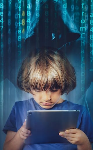 Apuestas ilegales, ciberacoso y deepfakes: el lado oscuro de las vacaciones con pantallas