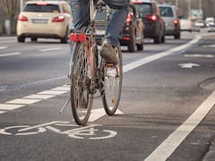 El Gobierno cambia las carreteras: podrán quitar espacio a los coches para las bicicletas