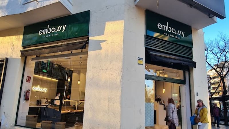 Cierra un clásico de la pastelería tras casi 100 años y despide a 50 trabajadores