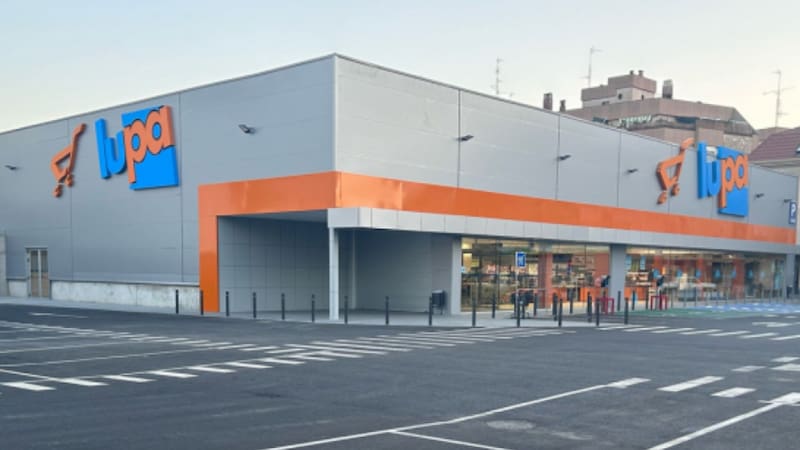 Cierra un importante supermercado de la zona y tomó por sorpresa a decenas de empleados. Foto: Lupa