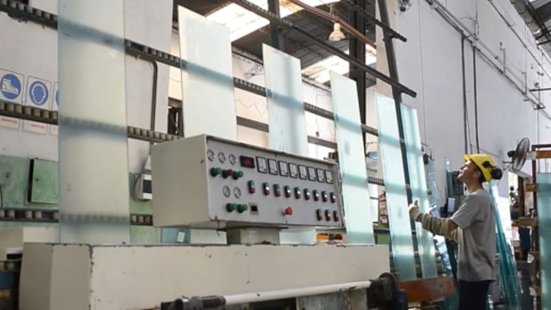 Cerró una planta de una reconocida marca de vidrios templados y despidió a 40 empleados: qué pasó con la empresa.